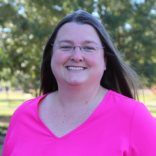 headshot of Sandra Leigh Swords