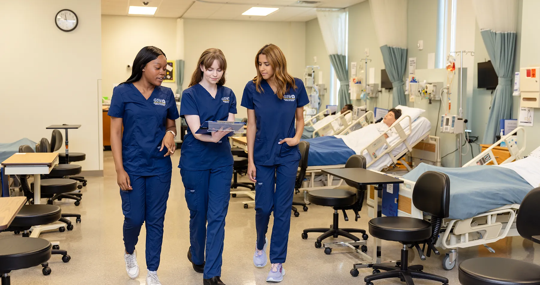 GSW Nursing students in simulation lab