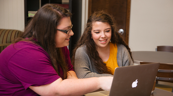 students viewing resources online