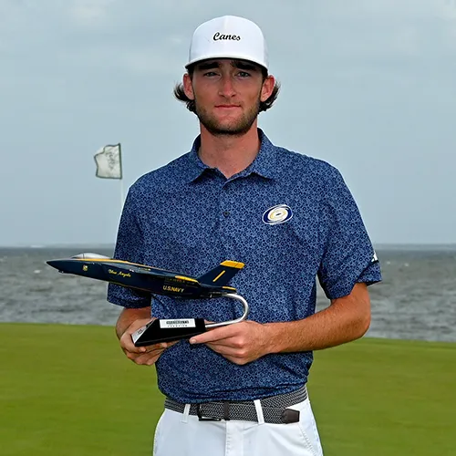 Payne Sells with trophy