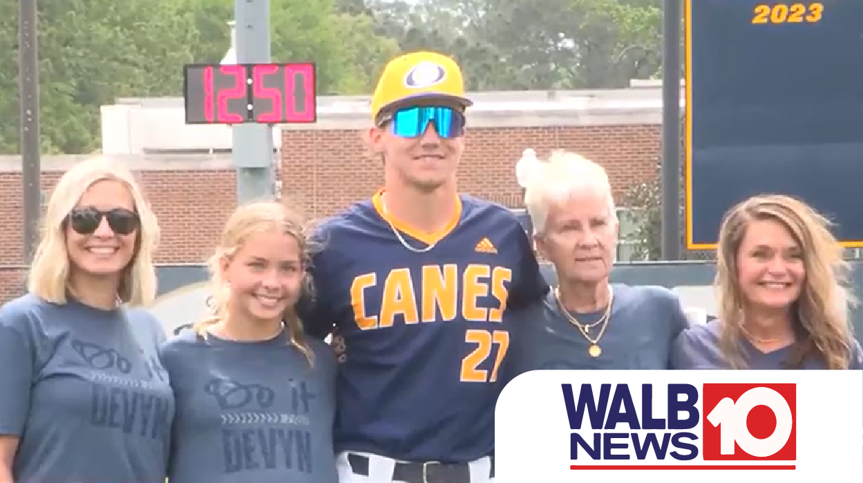 Newberry family presents award