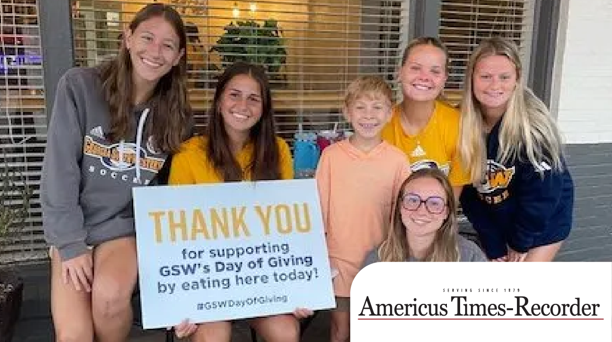 Day of Giving student volunteers