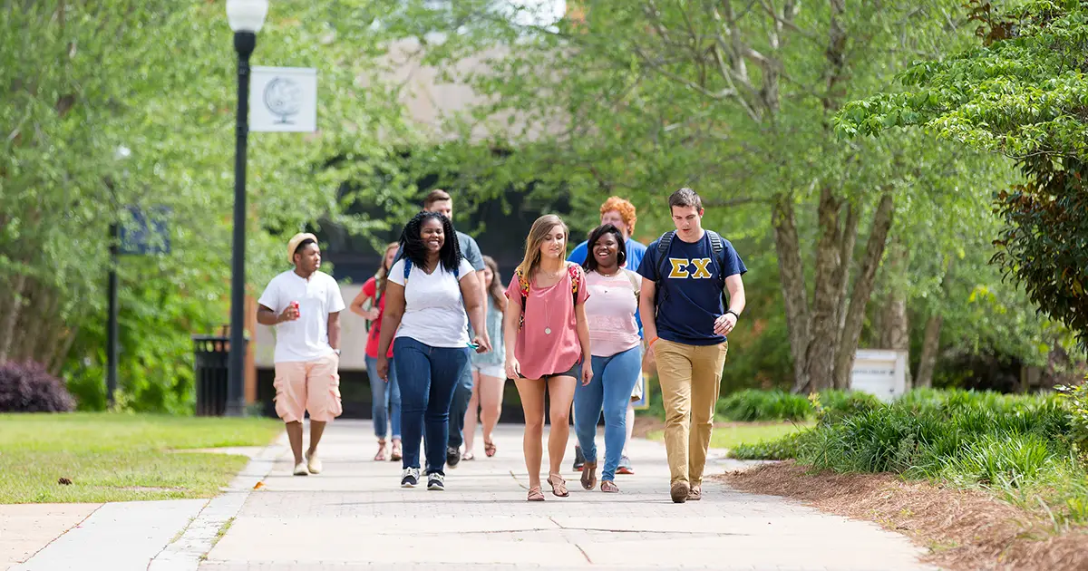 Students walking on Georgia Southwestern's campus