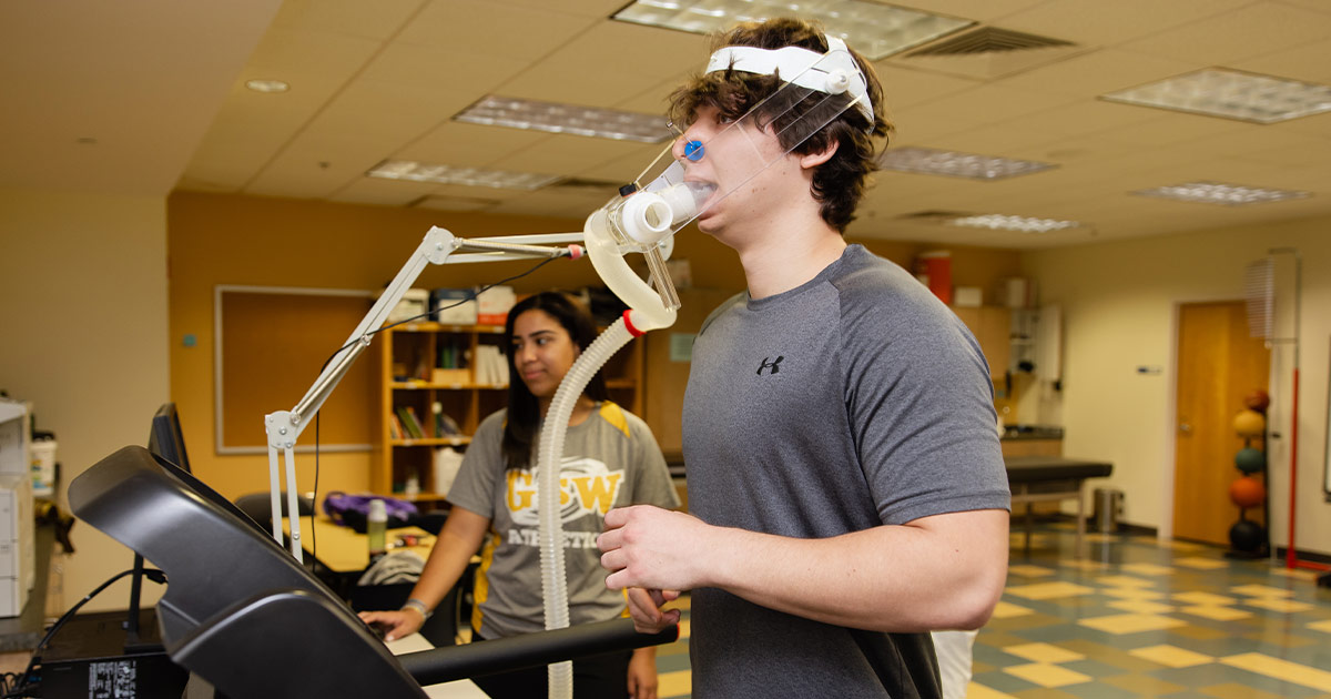 student use exercise science equipment