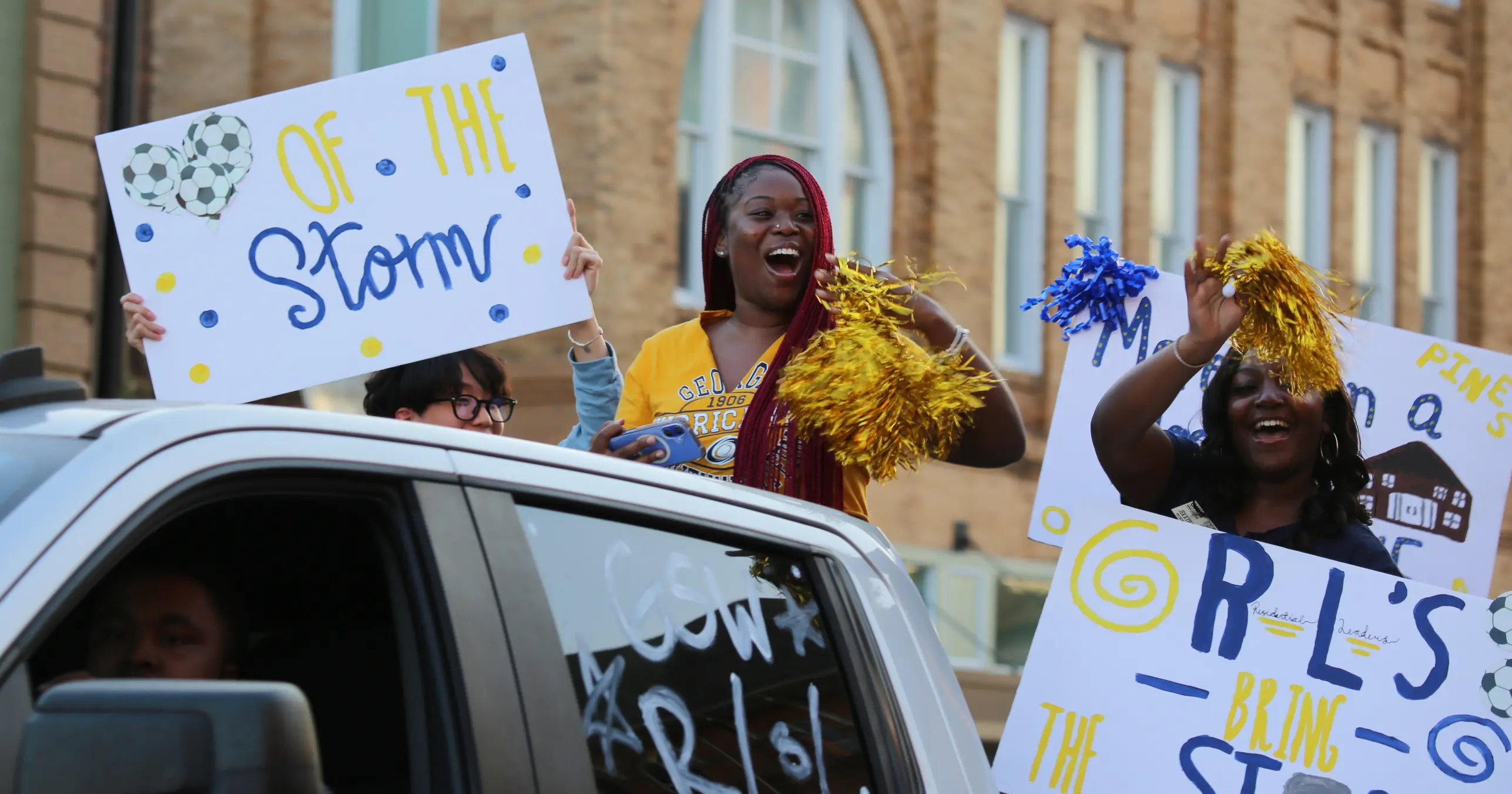 GSW students wave in Homecoming parade